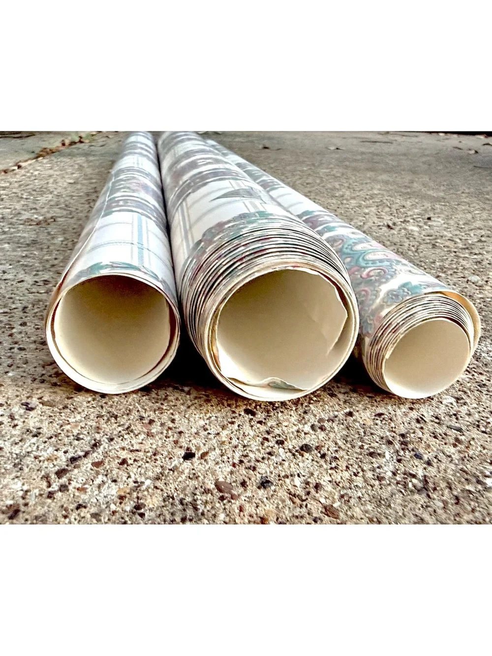Vintage Wallpaper Remnant Floral Pattern Croquette Cottage Floral Retro Paisley